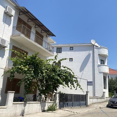 ביוגראד נה מורו Apartments Gabrijela מראה חיצוני תמונה